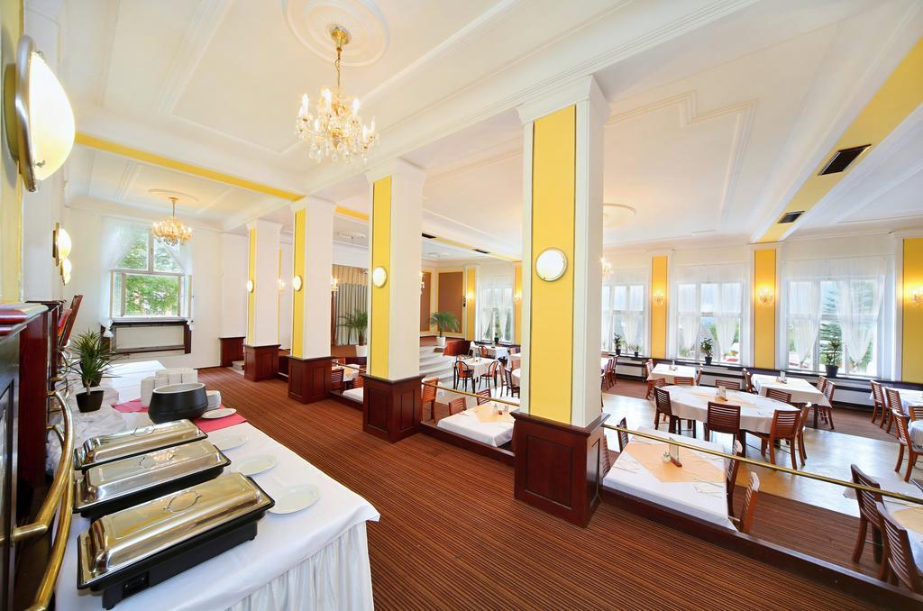 Palace Club Шпіндлерув-Млин Екстер'єр фото